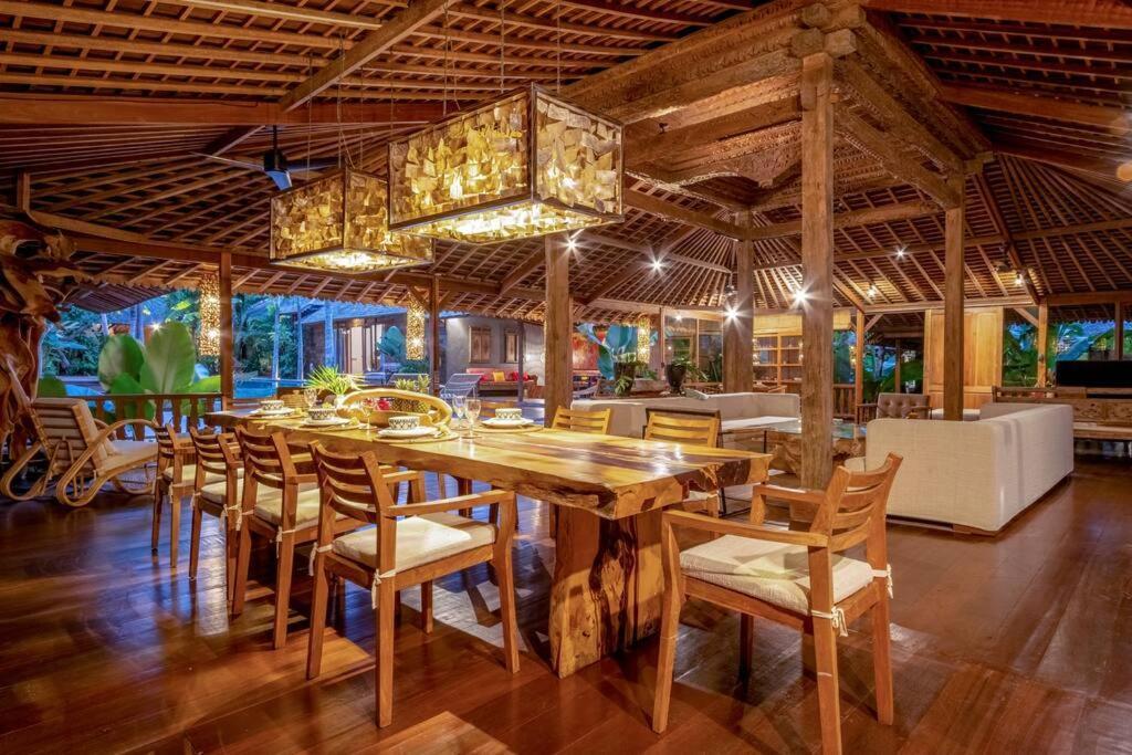 Secret River Villa - Luxury Villa 5 Bedrooms - Kerobokan - Canggu Extérieur photo