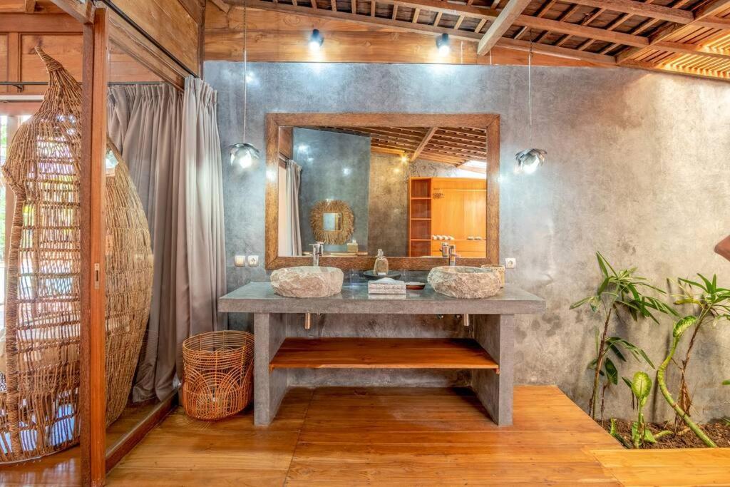 Secret River Villa - Luxury Villa 5 Bedrooms - Kerobokan - Canggu Extérieur photo
